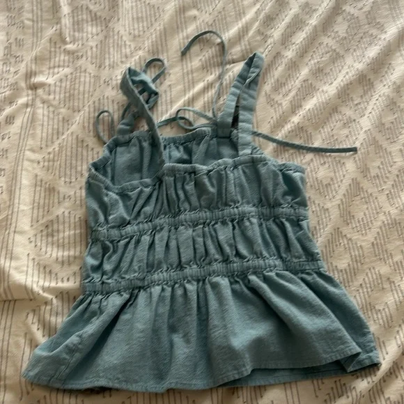 Universal Threads Ruched Top - Picture 2 of 2